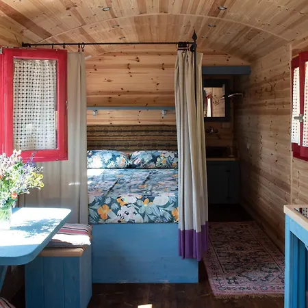 Alloggio per agriturismo La Rovere - I Carrozzoni Gitani Cossano Belbo