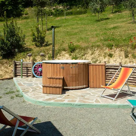 Farm stay La Rovere - I Carrozzoni Gitani Cossano Belbo
