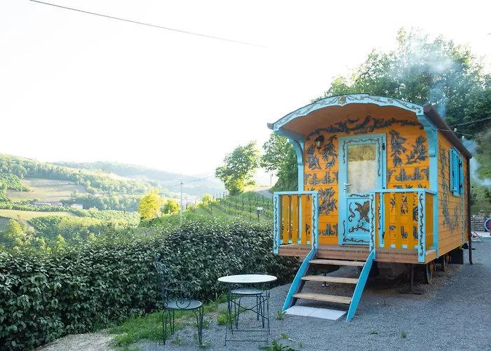Farm stay La Rovere - I Carrozzoni Gitani Cossano Belbo