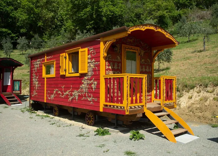 La Rovere - I Carrozzoni Gitani Farm stay Cossano Belbo